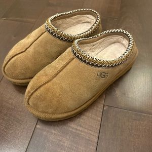 Tasman Uggs Size 9